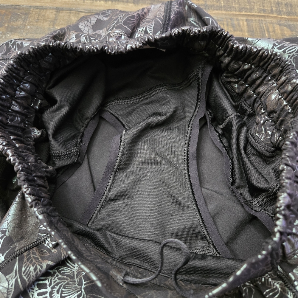 LULULEMON Hotty Hot Shorts | 2 - Picture 3 of 7